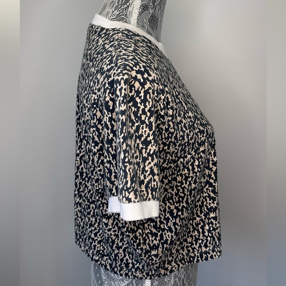 ADIDAS Animal Print Cropped Tee 💫🐆 - Picture 6 of 8